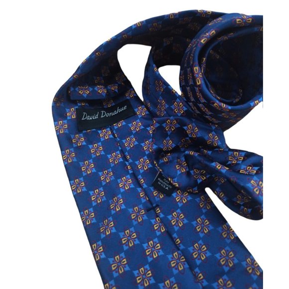 DAVID DONAHUE Blue Floral Silk Tie HANDMADE USA 60 DAVID DONAHUE Blue Floral Silk Tie HANDMADE USA 60\